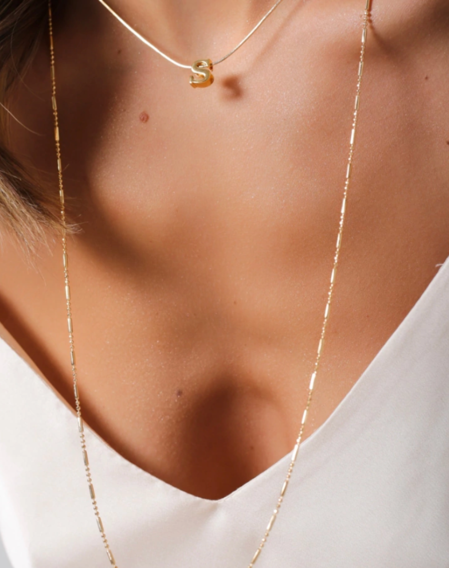 Delicate Straw Necklace in Gold